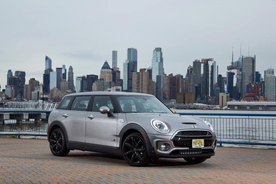  Mini Cooper S Clubman ALL4 2016 года  (US) (фото 9 из 20)
